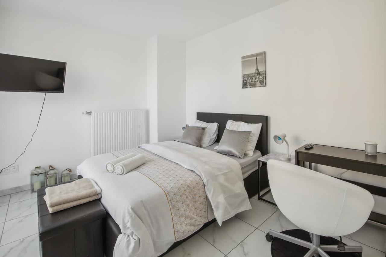 Chic Apart With Balcony Near Paris Apartment Ivry-sur-Seine Exterior foto